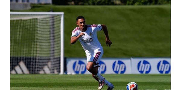 Trent Alexander-Arnold conquistou a confiança do seu novo treinador durante a pré-época Trent Alexander-Arnold conquistou a confiança do seu novo treinador durante a pré-época